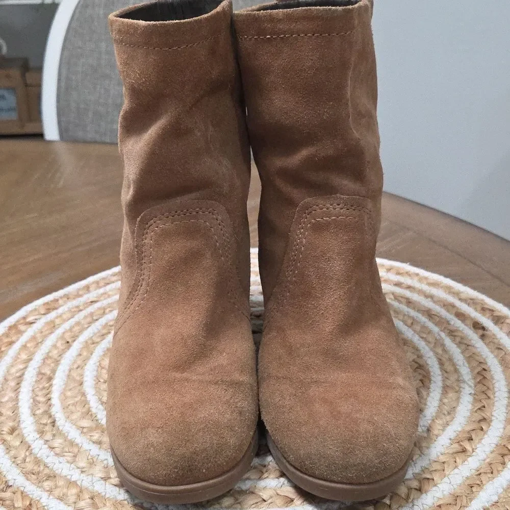 WHITE MOUNTAIN SUEDE LEATHER BERNATA ANKLE BOOTS CHESTNUT SZ 8